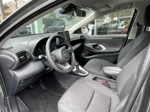 Mazda 2 Hybrid Centre-line