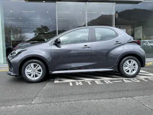 Mazda 2 Hybrid Centre-line