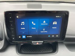 Mazda 2 Hybrid Centre-line