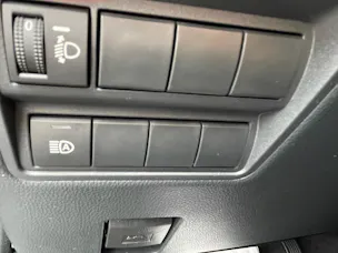 Mazda 2 Hybrid Centre-line