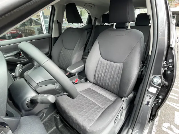 Mazda 2 Hybrid Centre-line