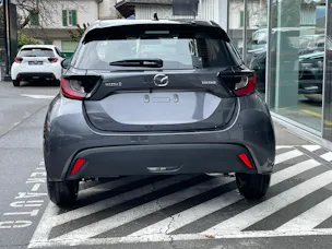 Mazda 2 Hybrid Centre-line