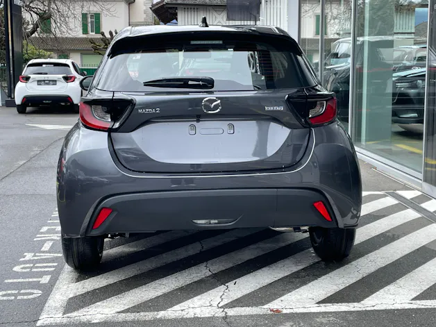 Mazda 2 Hybrid Centre-line