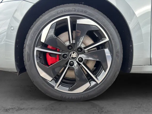Škoda Octavia Combi 2.0 TSI DSG RS