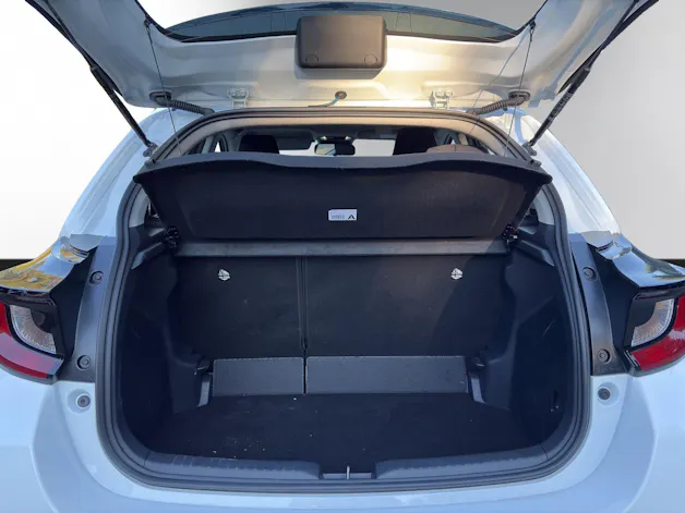 Mazda 2 Hybrid Centre-line