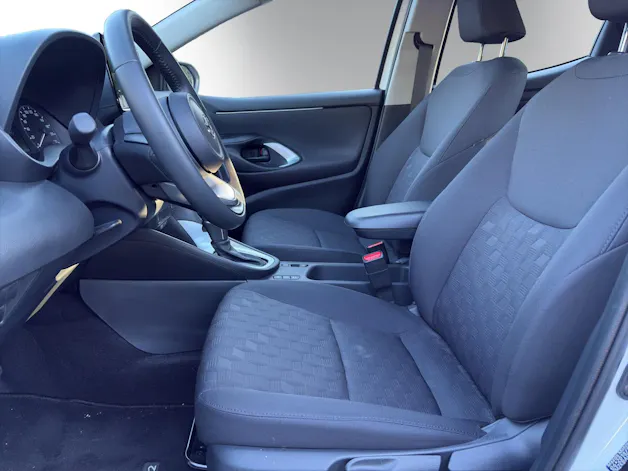 Mazda 2 Hybrid Centre-line