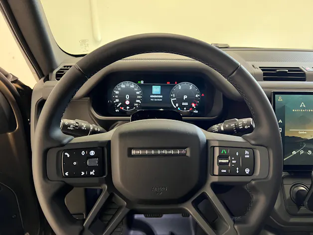 Land Rover Defender 110 3.0 D I6 350 X-Dynamic HSE