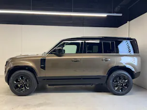 Land Rover Defender 110 3.0 D I6 350 X-Dynamic HSE