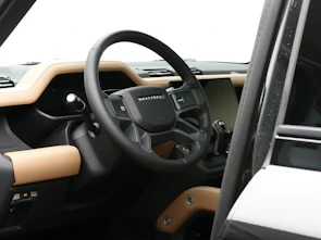 Fahrzeugbild LAND ROVER Defender 110 3.0 D I6 250 X-Dynamic SE