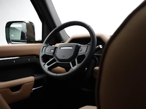 Fahrzeugbild LAND ROVER Defender 110 3.0 D I6 250 X-Dynamic SE