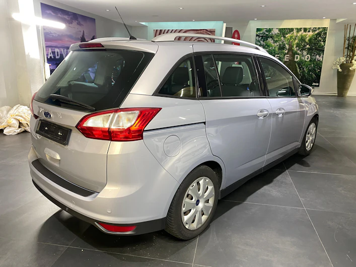 image du véhicule FORD C-MAX