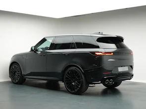 Fahrzeugbild LAND ROVER Range Rover Sport 4.4 V8 SV Carbon