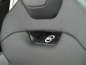 Fahrzeugbild LAND ROVER Range Rover Sport 4.4 V8 SV Carbon