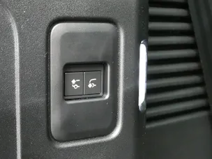 Land Rover Defender 130 3.0 D I6 350 X-Dynamic HSE