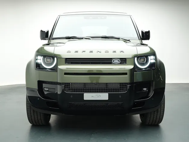 Land Rover Defender 130 3.0 D I6 350 X-Dynamic HSE