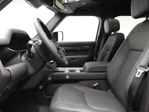 Land Rover Defender 130 3.0 D I6 350 X-Dynamic HSE