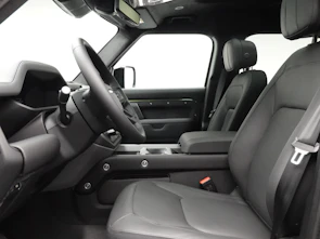 Fahrzeugbild LAND ROVER Defender 130 3.0 D I6 350 X-Dynamic HSE