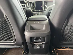 Volvo XC60 2.0 B4 MH R-Design AWD