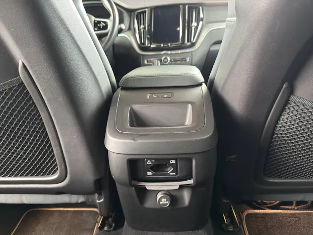 Volvo XC60 2.0 B4 MH R-Design AWD