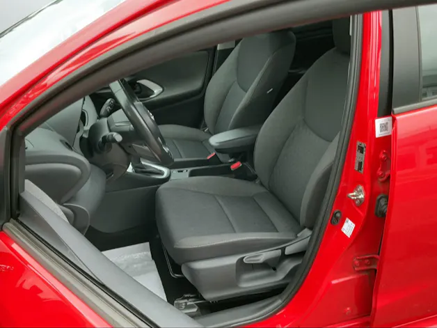 Toyota Yaris 1.5 VVT-i HSD Active