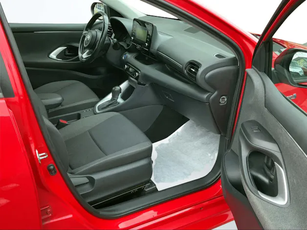 Toyota Yaris 1.5 VVT-i HSD Active