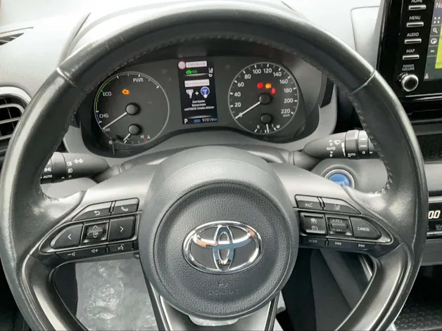 Toyota Yaris 1.5 VVT-i HSD Active