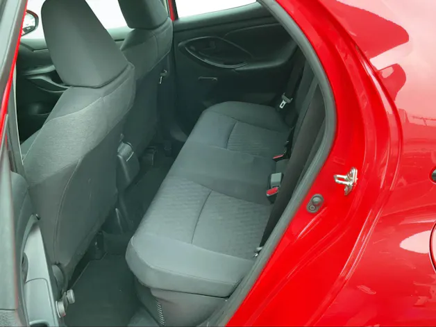 Toyota Yaris 1.5 VVT-i HSD Active