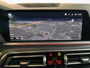 https://vehicle.imgix.net/4259904/f589bfe7-7a14-4cb5-882f-de39d7c7ed85.jpg