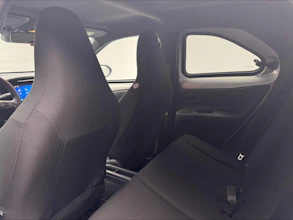 https://vehicle.imgix.net/4260044/1e5ff17d-4d79-4c17-9ea3-a1d8ac3ce304.jpeg