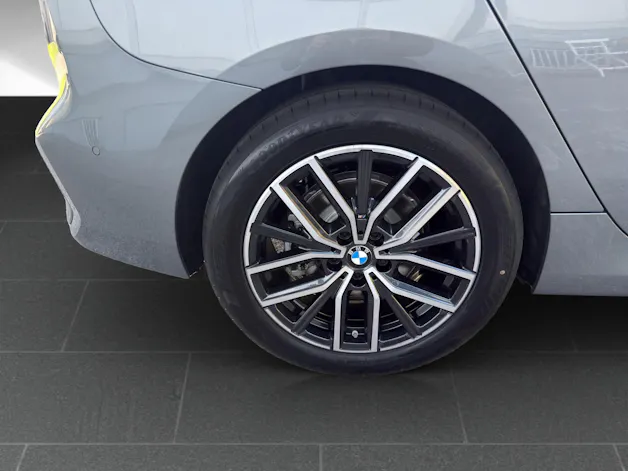 BMW 223i xDrive paddles Active Tourer