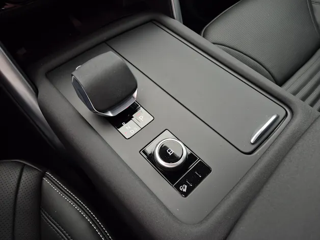 Land Rover Discovery 3.0 D I6 350 Dynamic HSE 1.99% Leasing 10'000.- Eintauschprämie