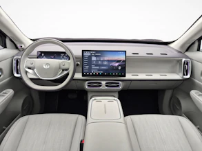 https://vehicle.imgix.net/4260259/2bb0e2c3-fa4c-41a8-b24c-314c40be8ad2.jpg