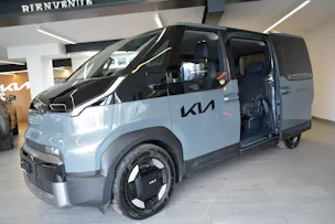 Kia PV5 Passenger 71.2 kWh Elite