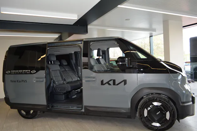 Kia PV5 Passenger 71.2 kWh Elite