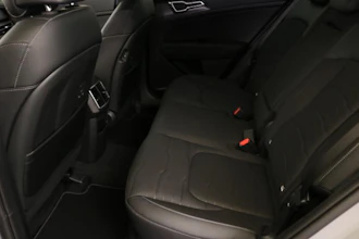 https://vehicle.imgix.net/4260332/7bd19f02-f409-4873-b488-1d39301d58e9.JPG