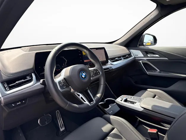 BMW X1 30e xDrive paddles