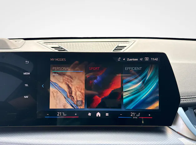 BMW X1 30e xDrive paddles