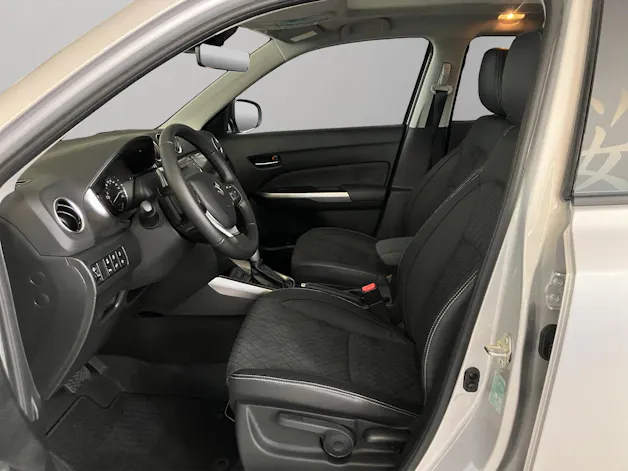 Suzuki Vitara 1.4 T Sakura Top Hybrid 4x4