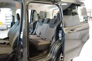 Ford Tourneo Courier 1.0 EcoB 100 Titanium