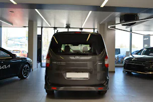 Ford Tourneo Courier 1.0 EcoB 100 Titanium