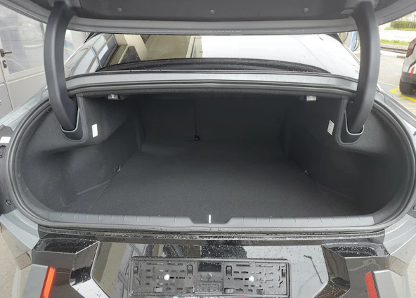 image du véhicule 12 image du véhicule 12