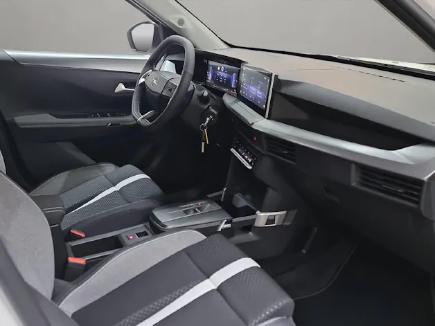 Opel Frontera 1.2 T HEV 145 GS 7-Plätzer