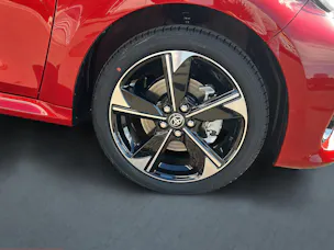 Toyota Yaris 1.5 VVT-i HSD Premium