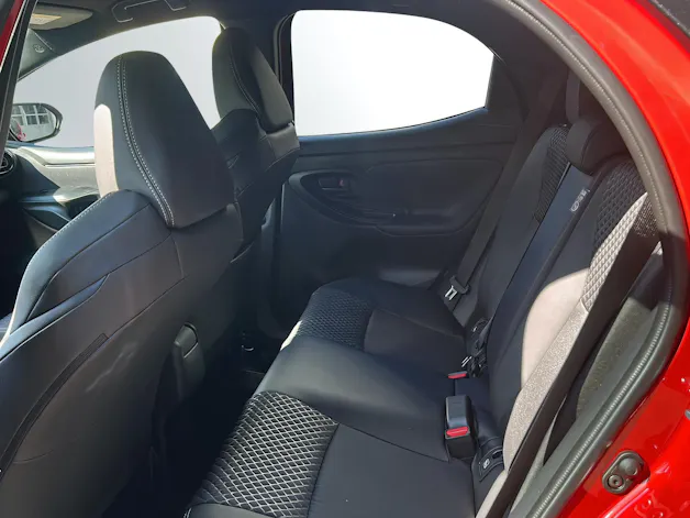 Toyota Yaris 1.5 VVT-i HSD Premium