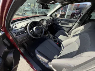 Subaru Forester Station 2.0i e-Boxer Swiss Plus