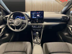 Toyota Yaris 1.5 VVT-i HSD Premium