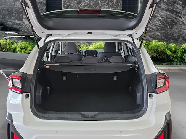 Subaru Crosstrek 2.0i e-Boxer Swiss Plus
