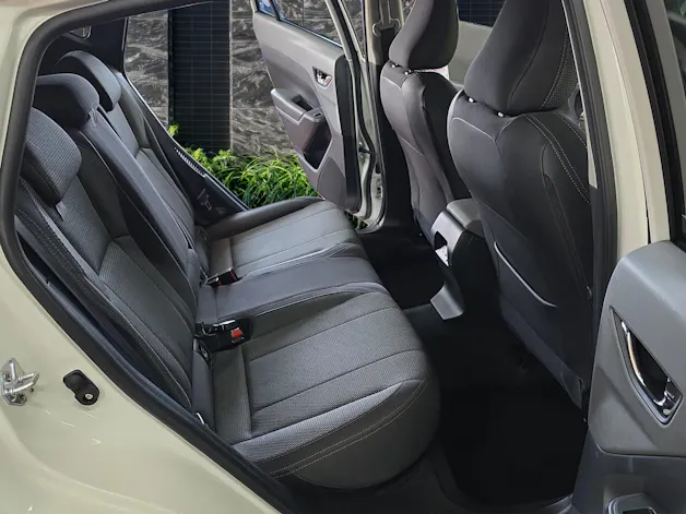 Subaru Crosstrek 2.0i e-Boxer Swiss Plus