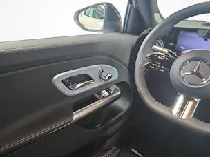 Mercedes-Benz GLB 220 4MATIC AMG Line
