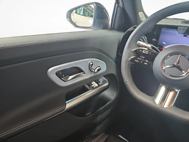 Mercedes-Benz GLB 220 4MATIC AMG Line